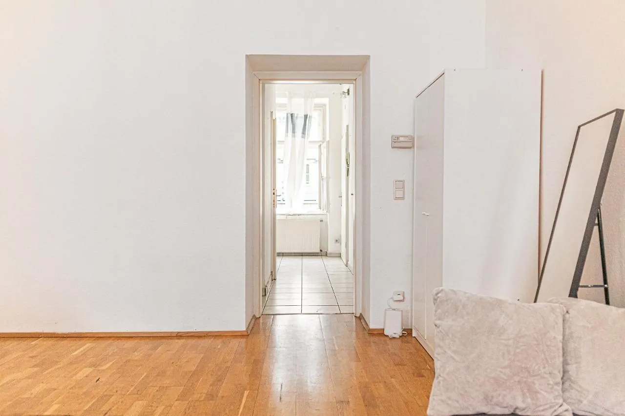 Sweet 2Br Apt Perfect For Longstays Near Rennweg Vienna 0*,