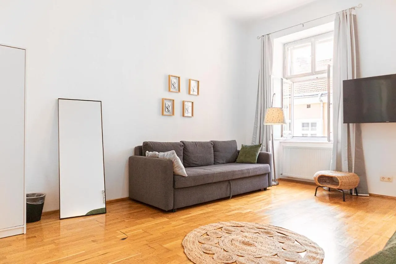 Sweet 2Br Apt Perfect For Longstays Near Rennweg Vienna Apartment